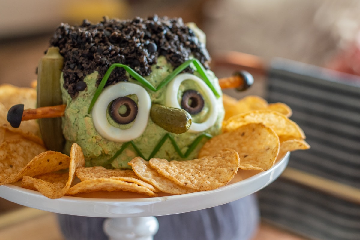 Halloween Cheese Balls
 16 Halloween Cheese Ball Ideas To Spook & Wow Your Guests